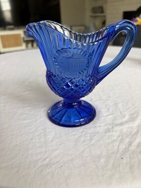 Vintage Blue Fostoria AVON Mount Vernon George Washington Creamer. Rare find.